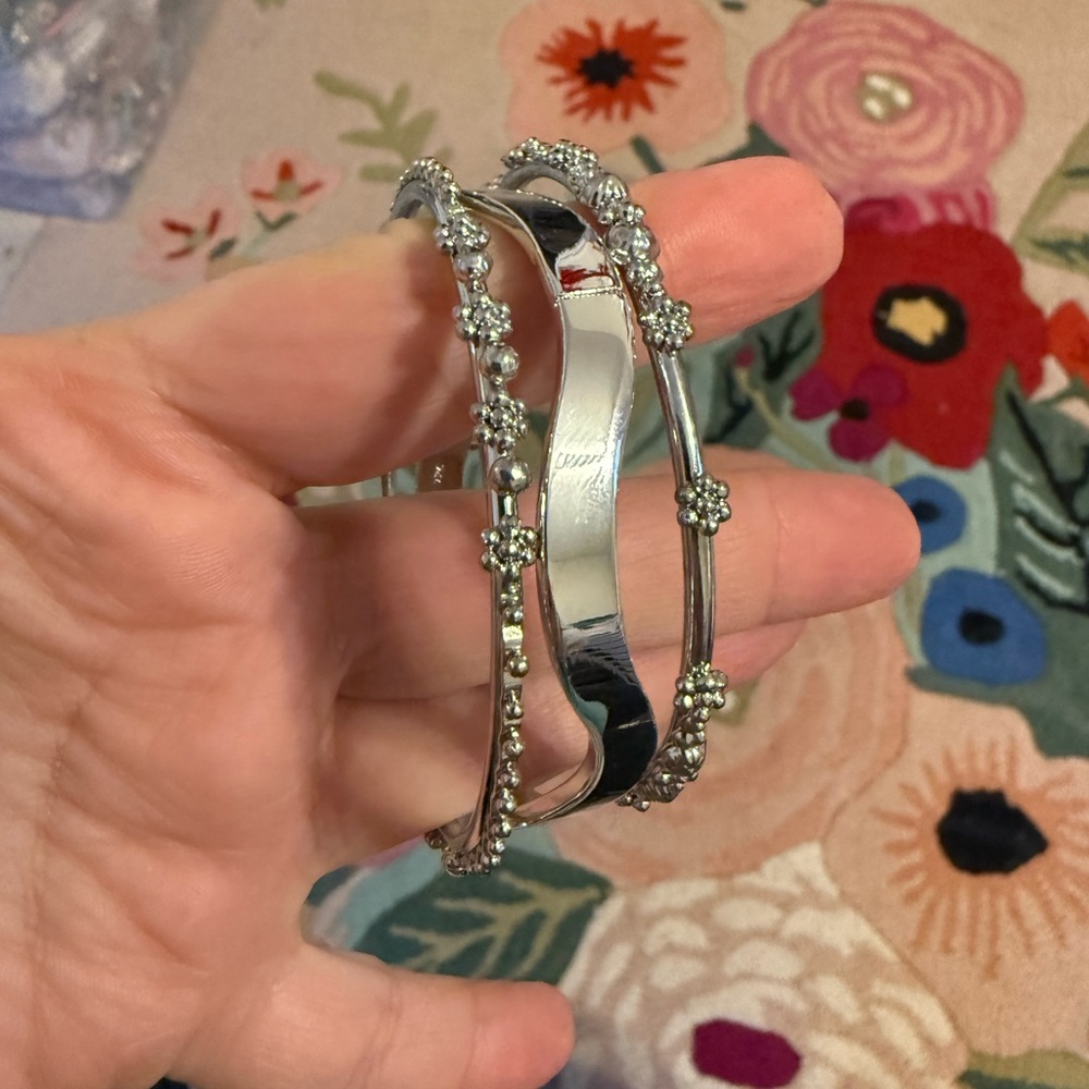 Elegant Silver Floral Bracelet